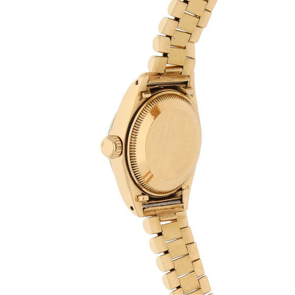 Reloj Rolex para dama modelo Oyster Perpetual DateJust en oro amarillo 18 kilates.