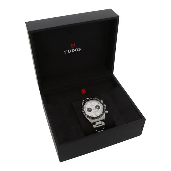 Reloj Tudor para caballero modelo Black Bay Chrono.