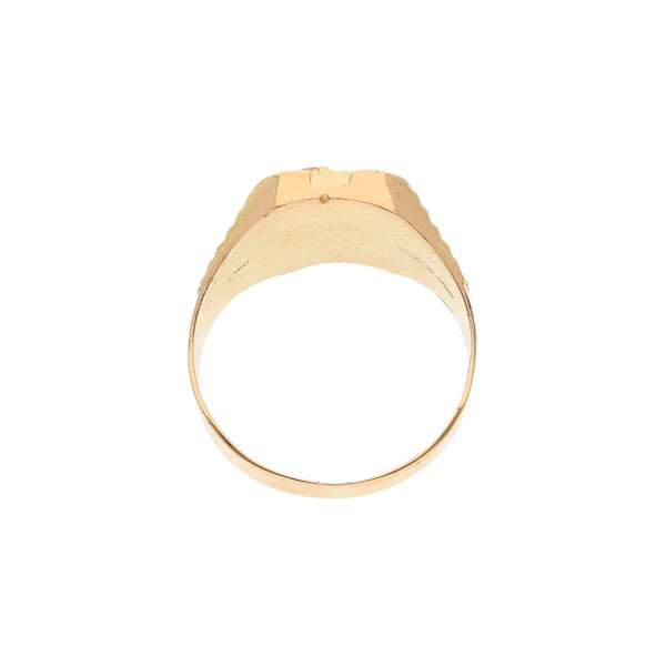 Anillo tipo sello con sintético en oro amarillo 18 kilates.