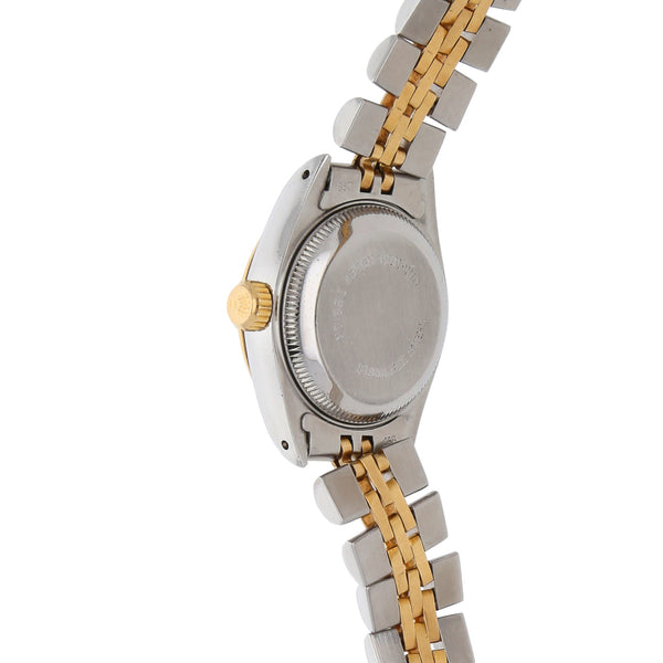 Reloj Rolex para dama modelo Oyster Perpetual Date vistas en oro amarillo 18 kilates.