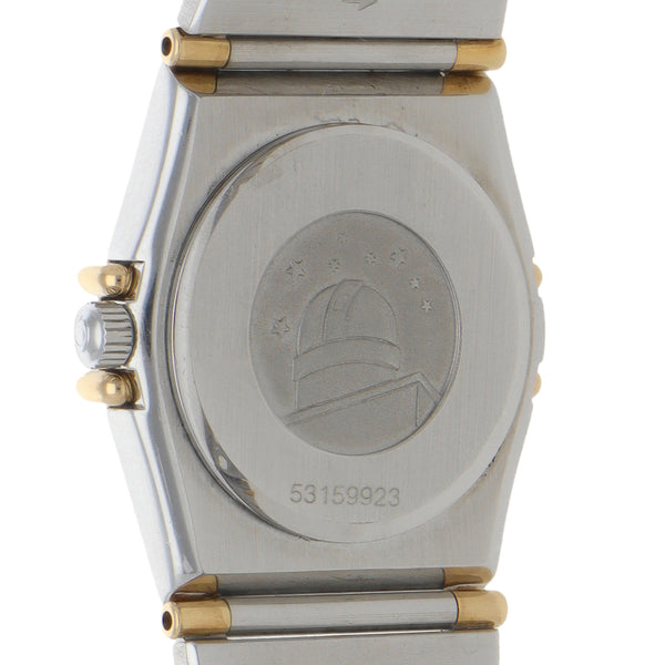 Reloj Omega para dama modelo Constellation vistas en oro amarillo 18 kilates.