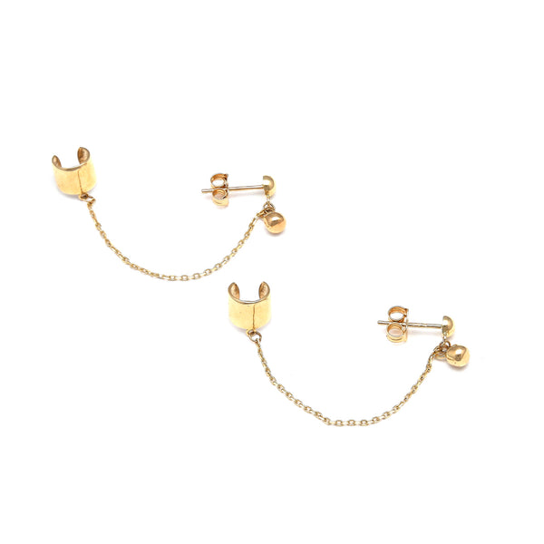 Aretes dobles con cadena diseño especial en oro amarillo 14 kilates.