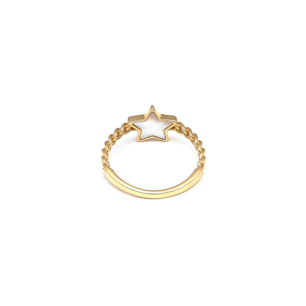 Anillo calado motivo estrella con madre perla en oro amarillo 14 kilates.