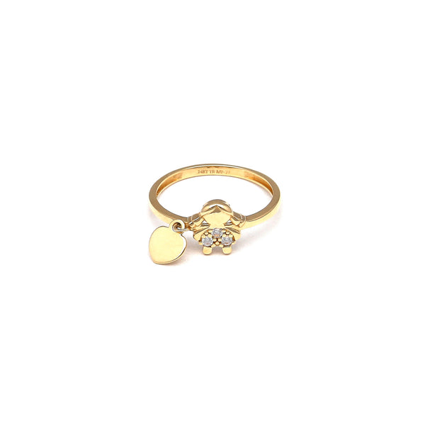 Anillo diseño especial motivo niña con circonias y colgante en oro amarillo 14 kilates.