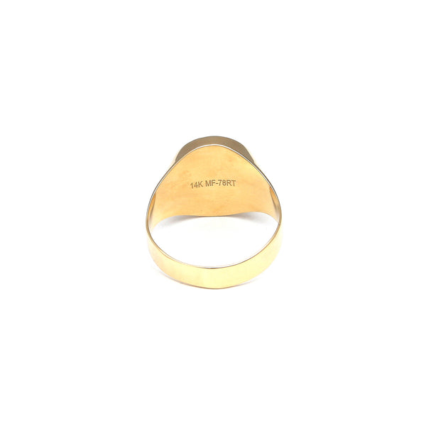 Anillo tipo sello en oro amarillo 14 kilates.