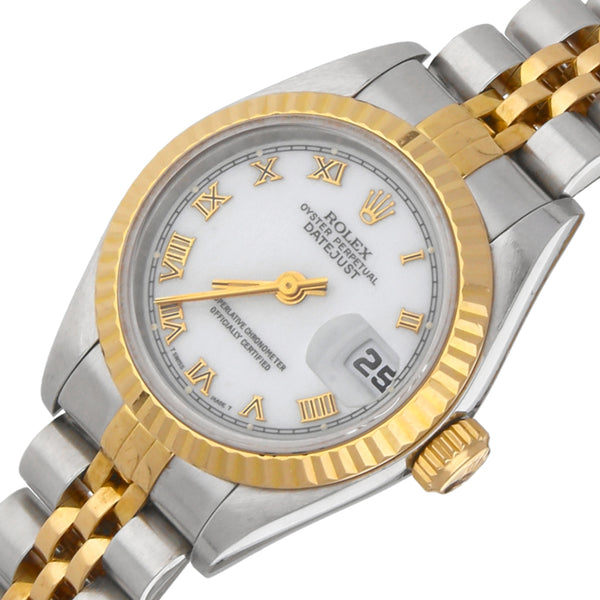 Reloj Rolex para dama modelo Oyster Perpetual DateJust vistas en oro amarillo 18 kilates.